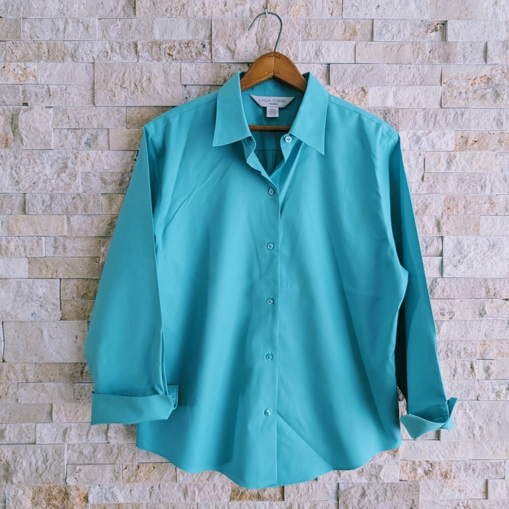 Casual Corner button down shirt L